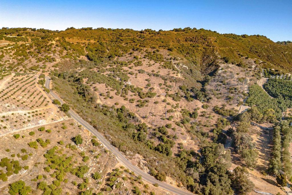 27 29 El Calamar Road Property Photo 8