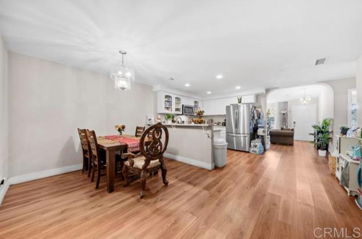 154 E 11th Street Property Photo 6