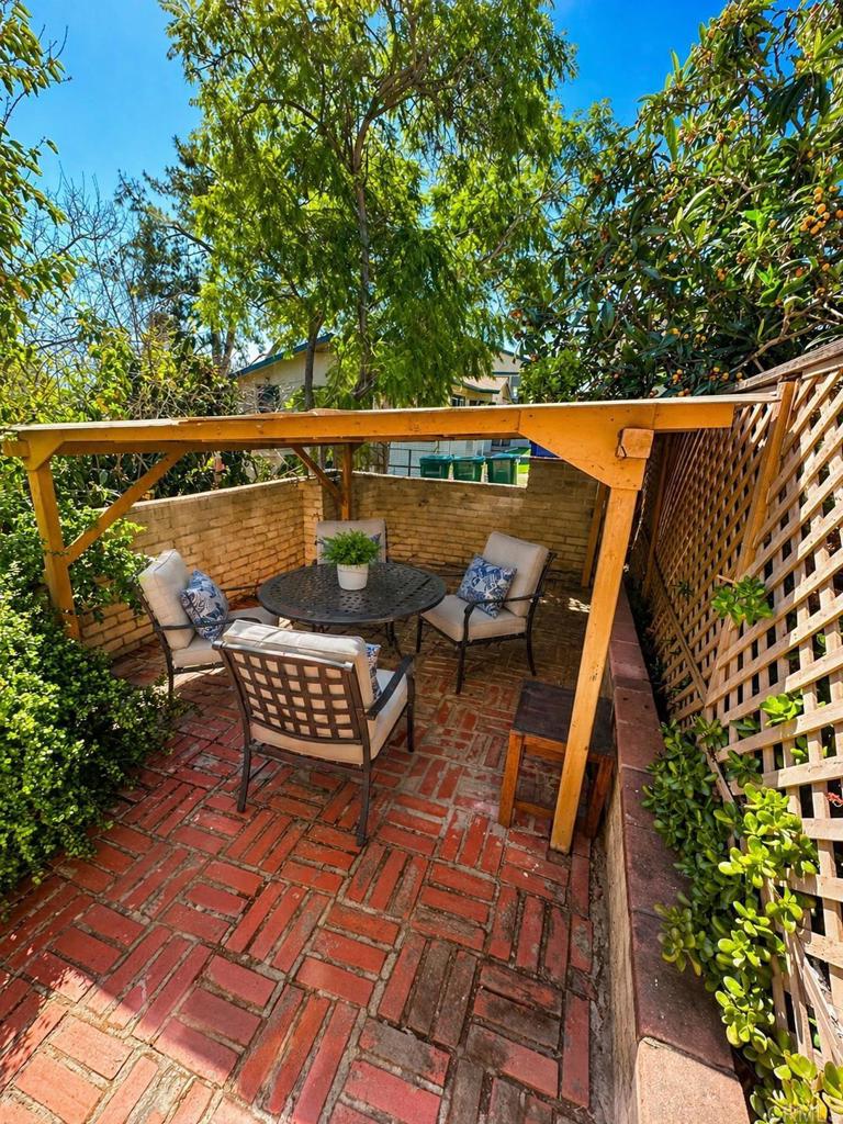 3211 Menlo Property Photo 51
