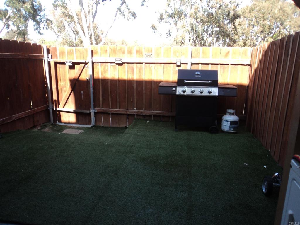 2083 Berry St Property Photo 10