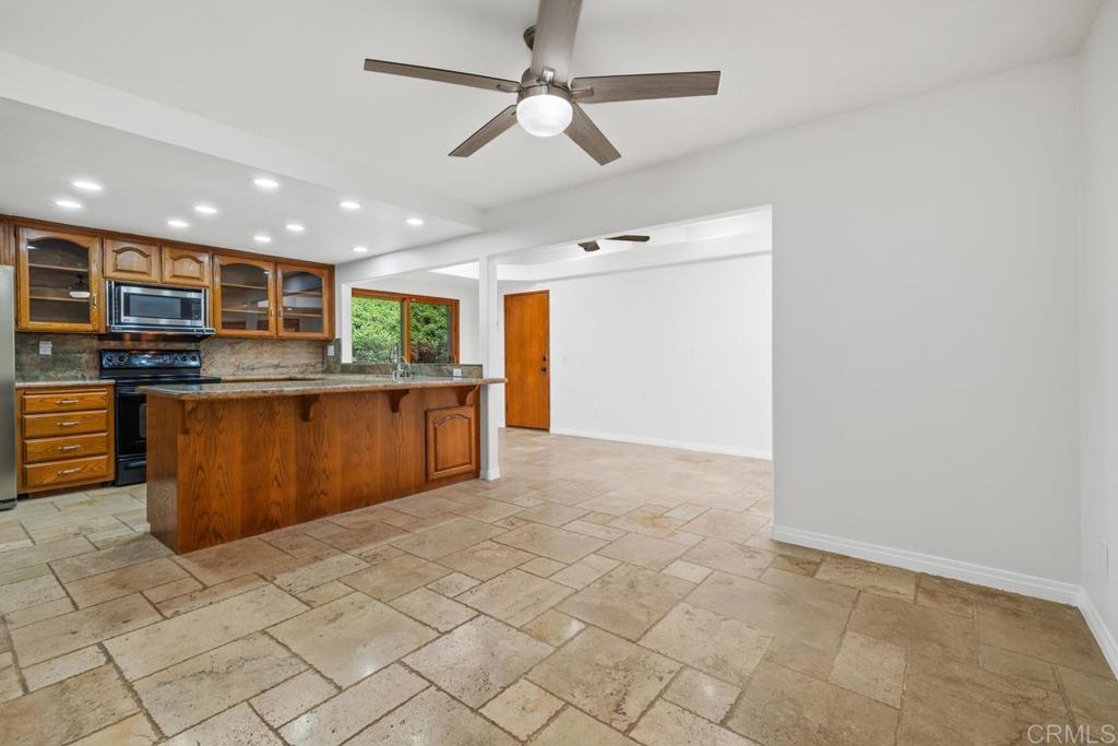 9556 Tropico Drive Property Photo 18