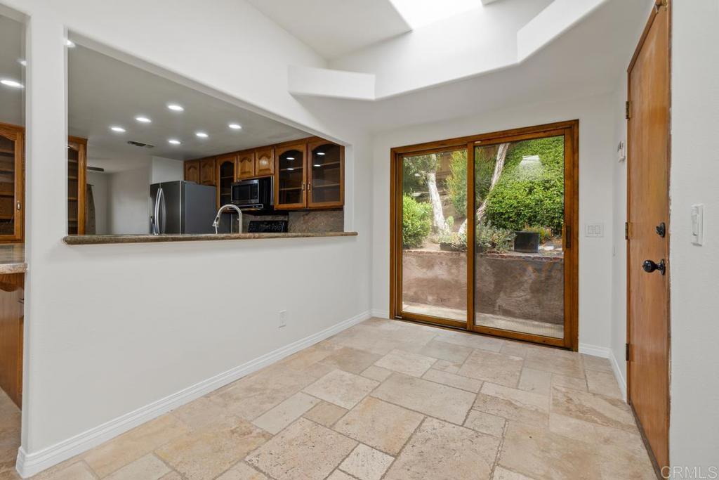 9556 Tropico Drive Property Photo 22