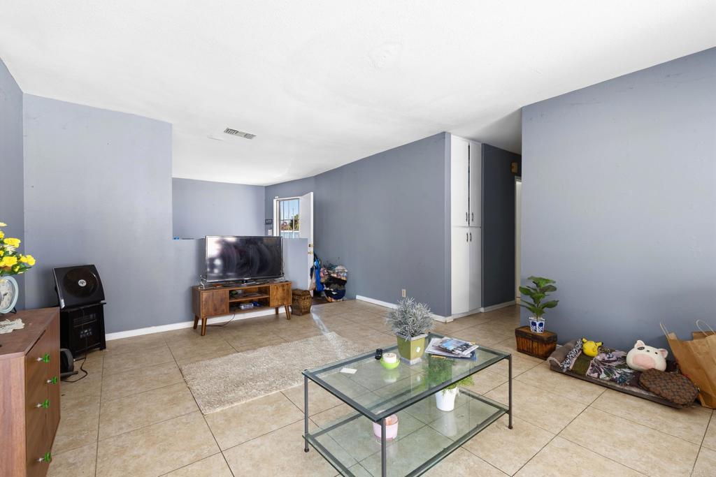 1385 Melrose Property Photo 9