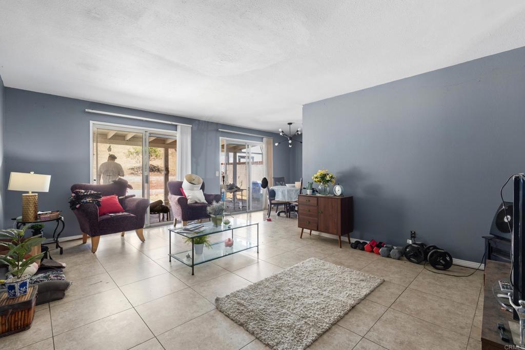 1385 Melrose Property Photo 10