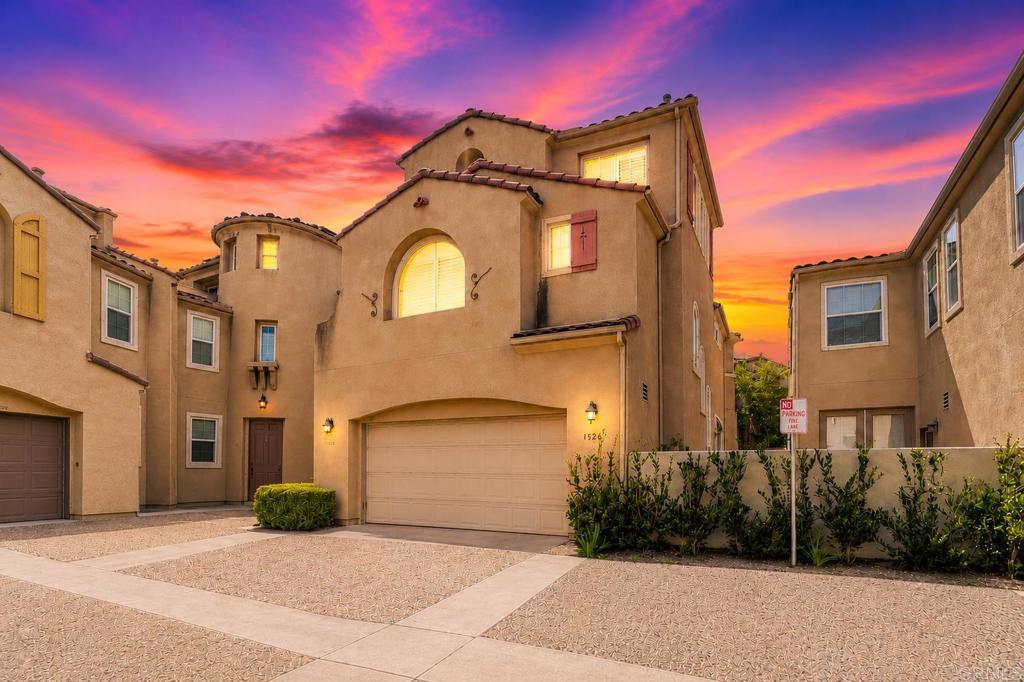 1526 Caminito Sicilia Property Photo 3