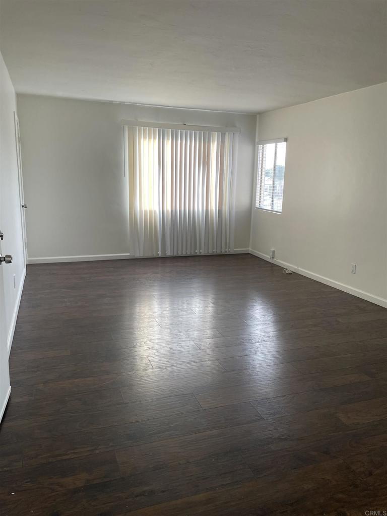 331 E 5th Street Property Photo 2