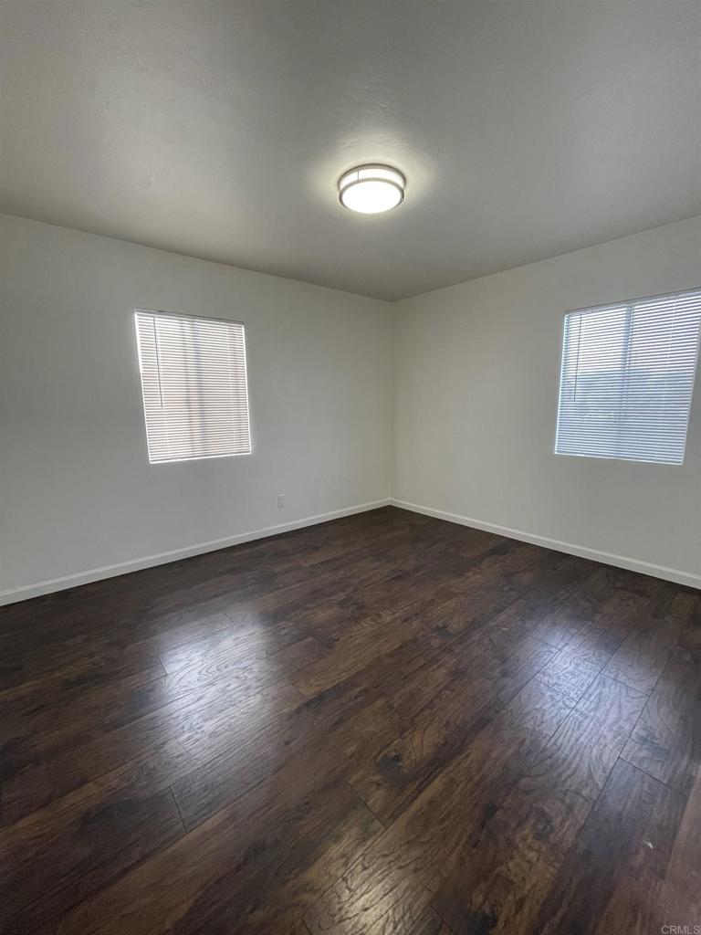 331 E 5th Street Property Photo 6