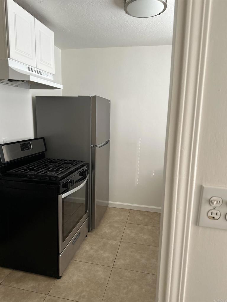 331 E 5th Street Property Photo 10