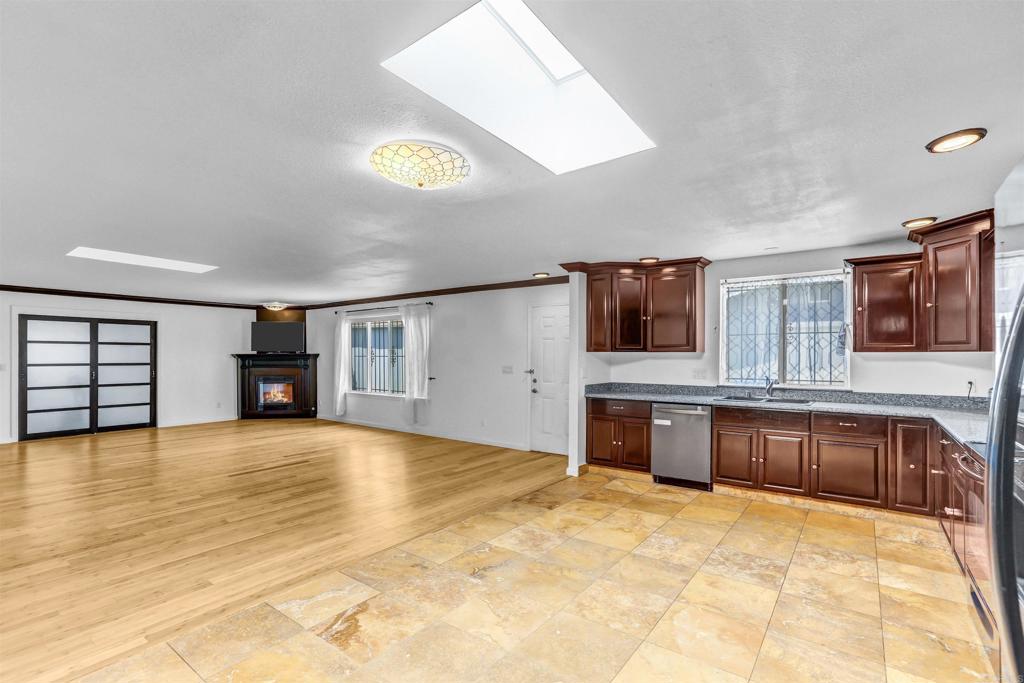 1110 Gaywood Street Property Photo 11