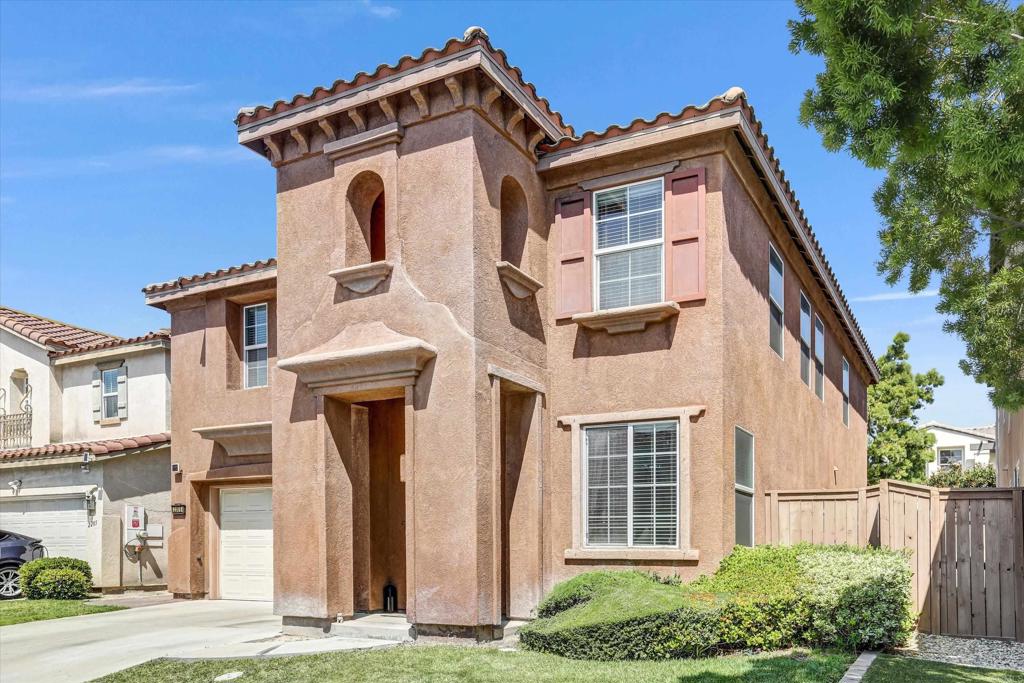 2209 Caminito Turin Property Photo 3