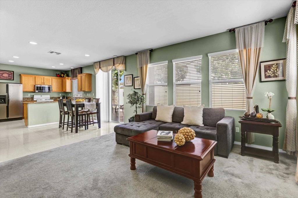 2209 Caminito Turin Property Photo 9