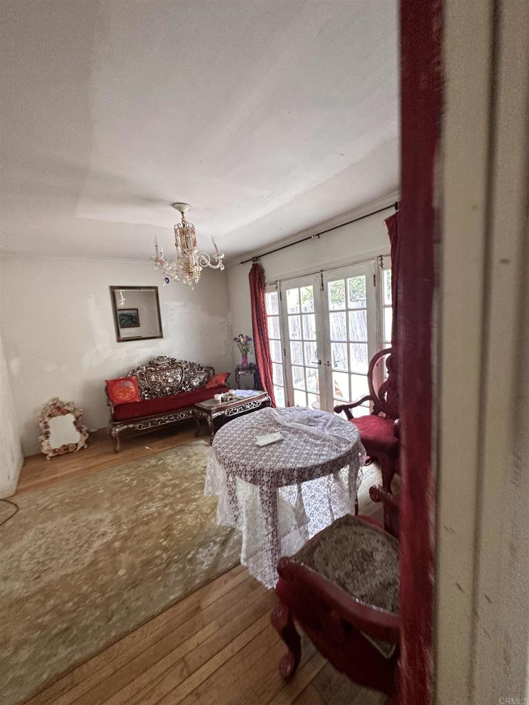 507 W Rustic Rd Property Photo 17
