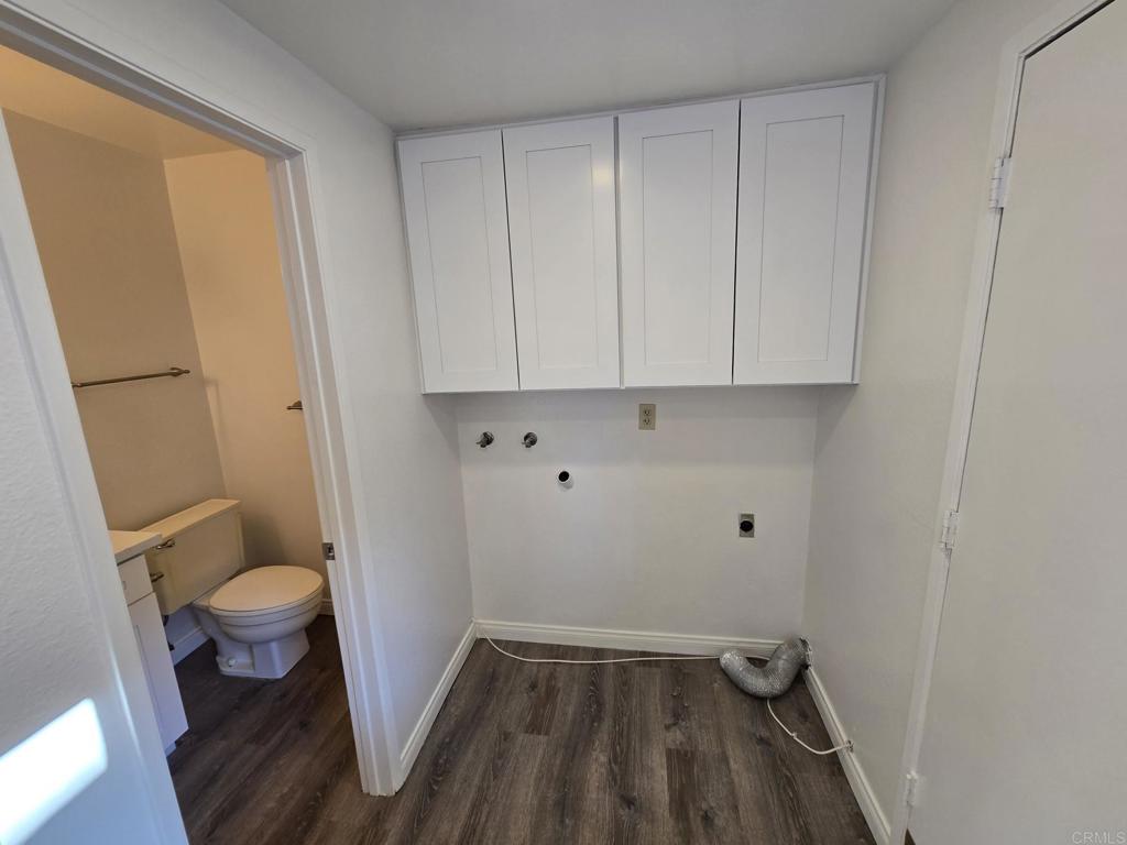 979 Amistad Place B Property Photo 8