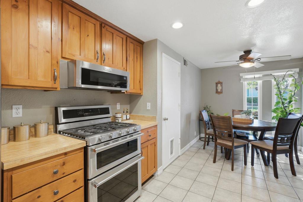 2553 Granada Circle Property Photo 7