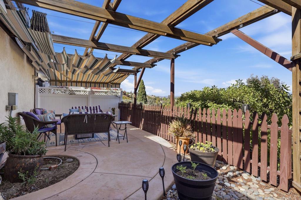 2553 Granada Circle Property Photo 16