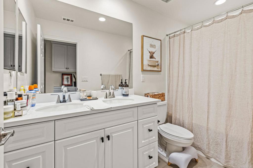 506 Willowmore Street Property Photo 13