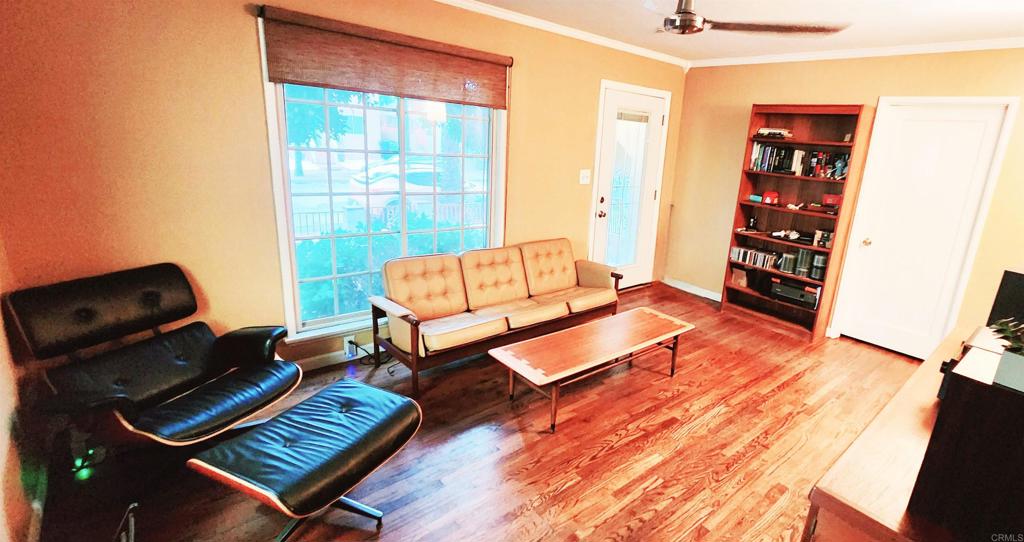 4411 Mcclintock Property Photo 4