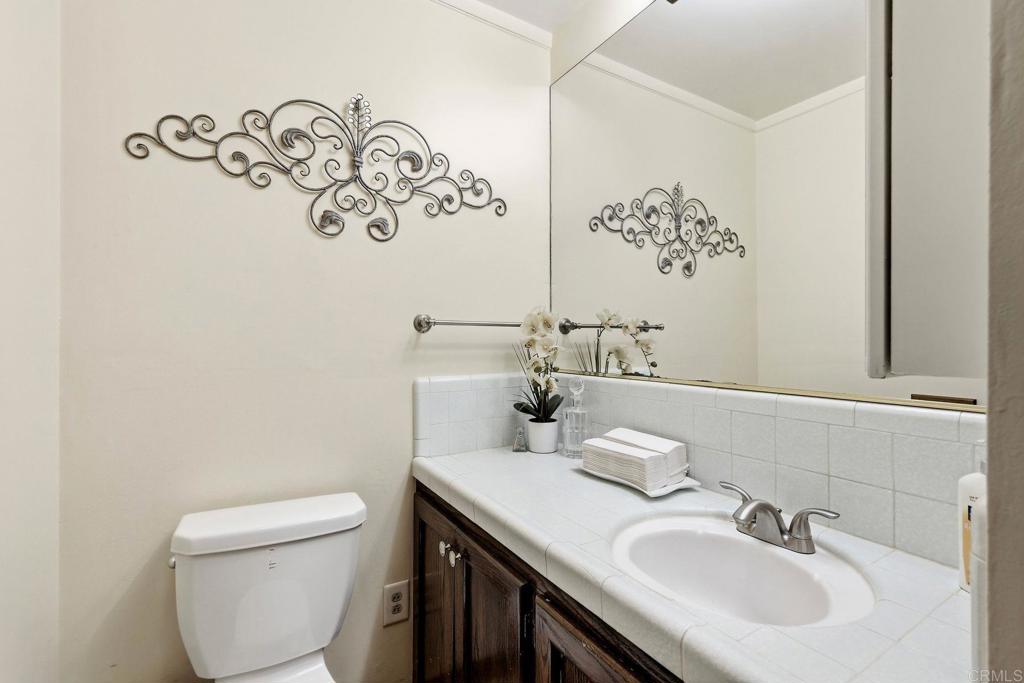 6334 University Avenue Property Photo 22