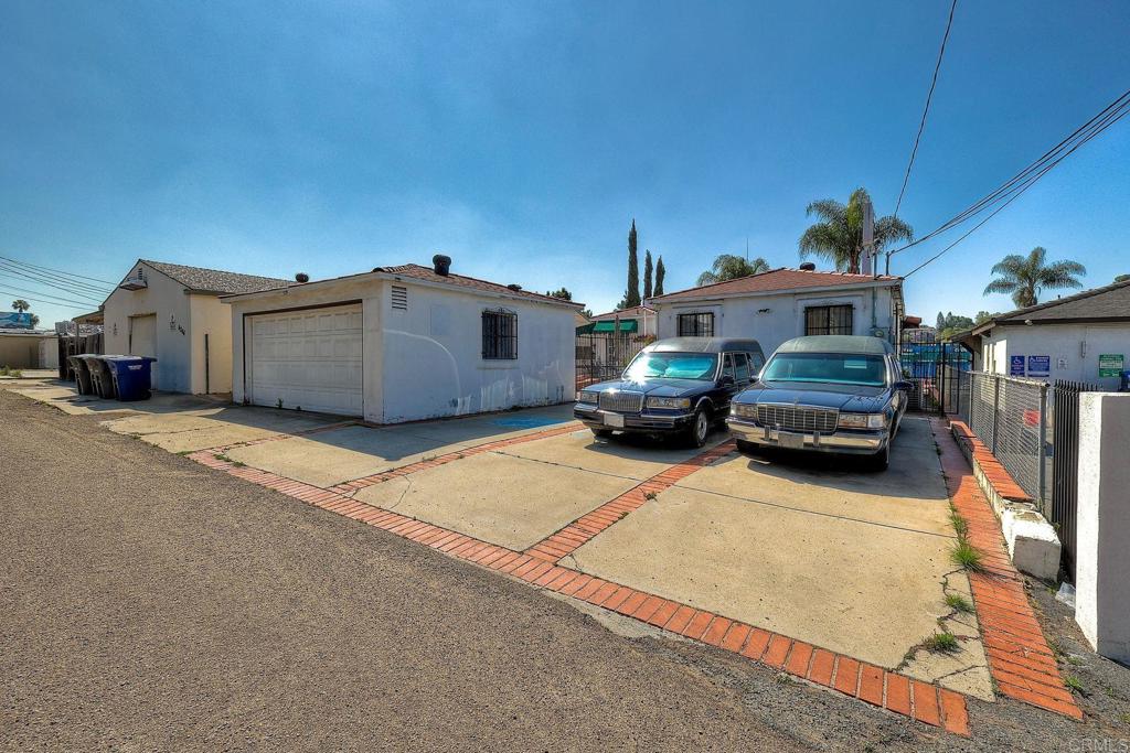 6334 University Avenue Property Photo 28