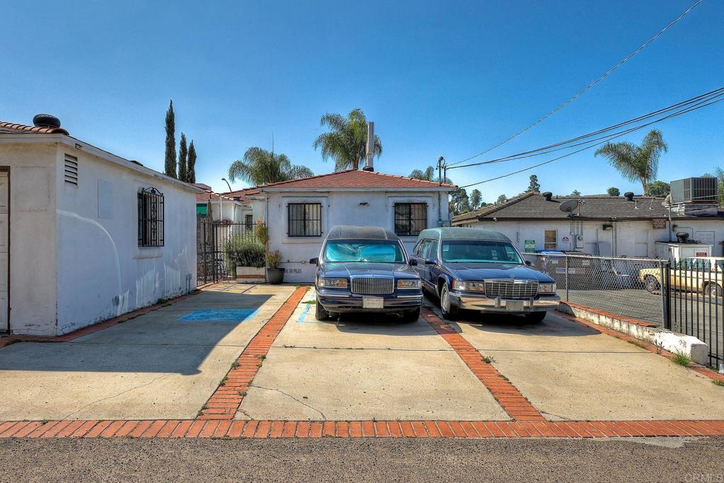 6334 University Avenue Property Photo 29