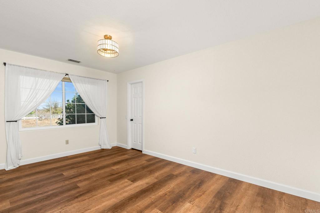 639 Alice Street Property Photo 9