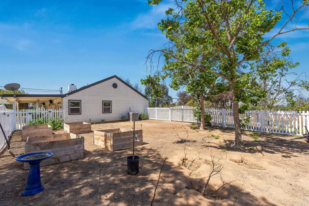 639 Alice Street Property Photo 27