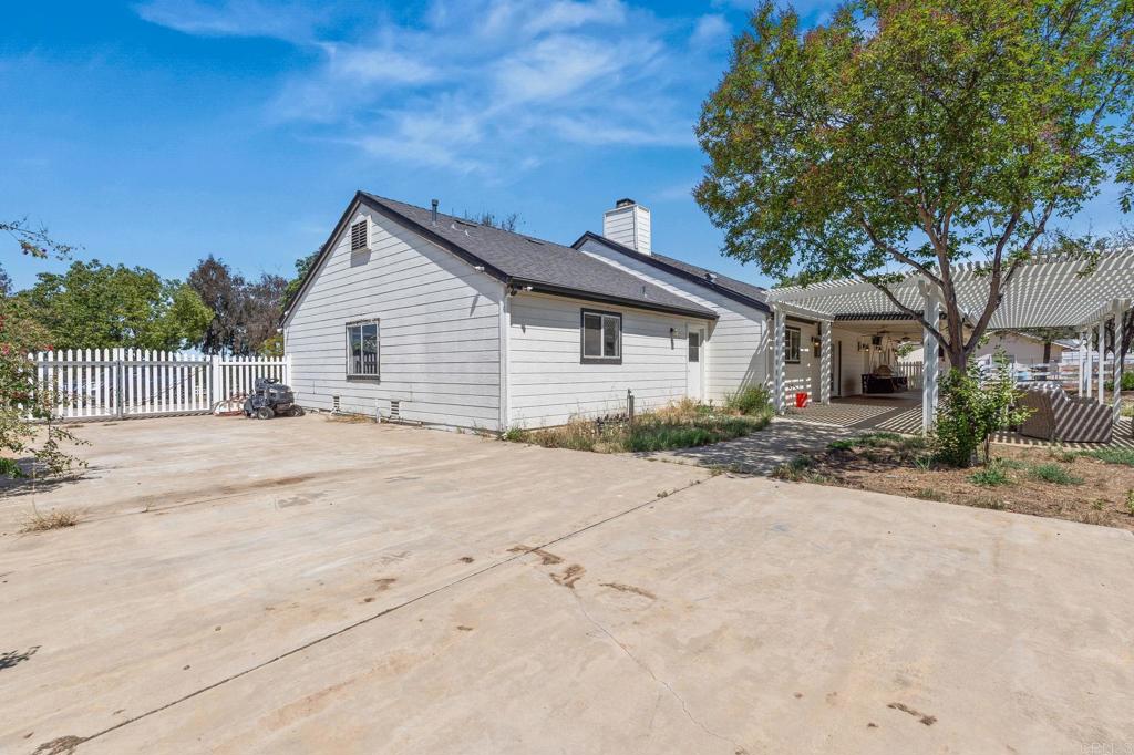 639 Alice Street Property Photo 36