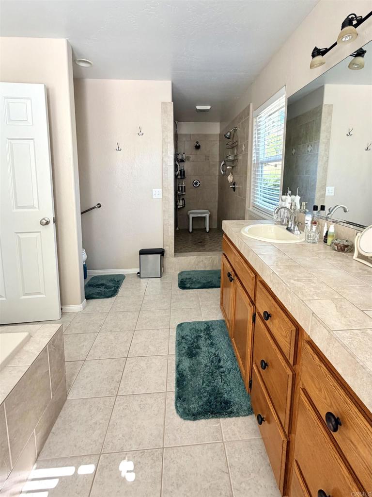 524 Rosvall Dr Drive Property Photo 44