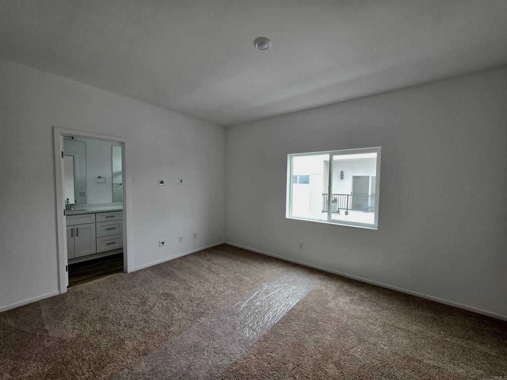 4954 Ocean View Boulevard Property Photo 21