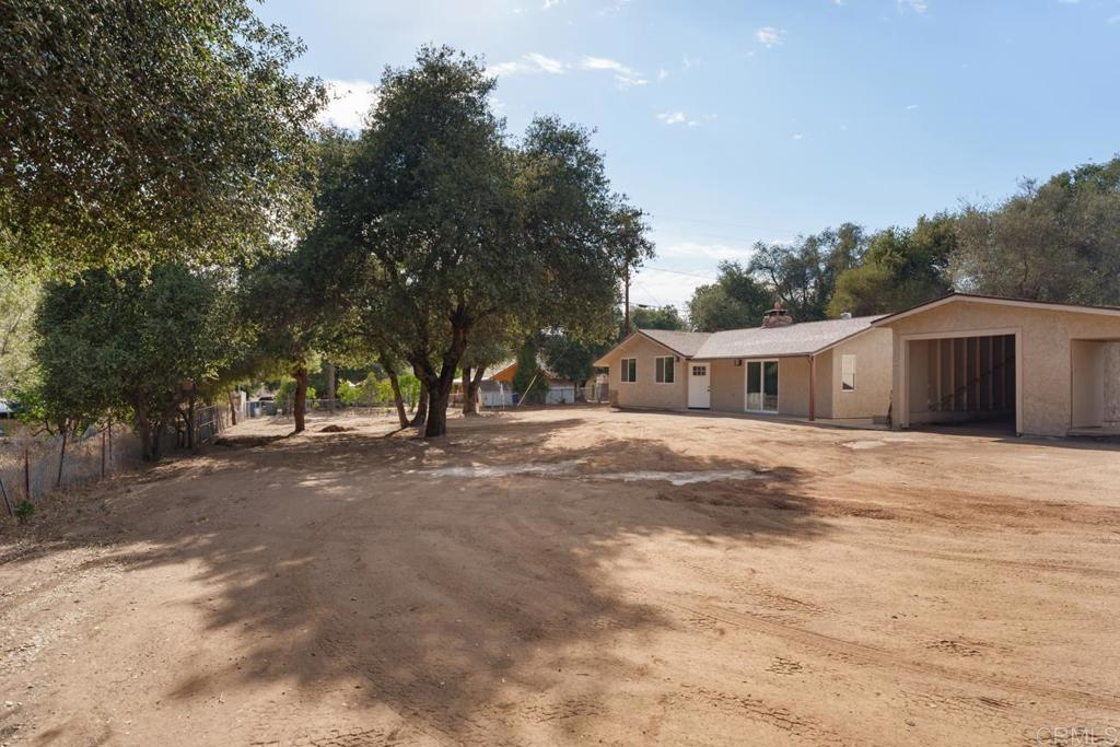 27544 Old Highway 80 Property Photo 5