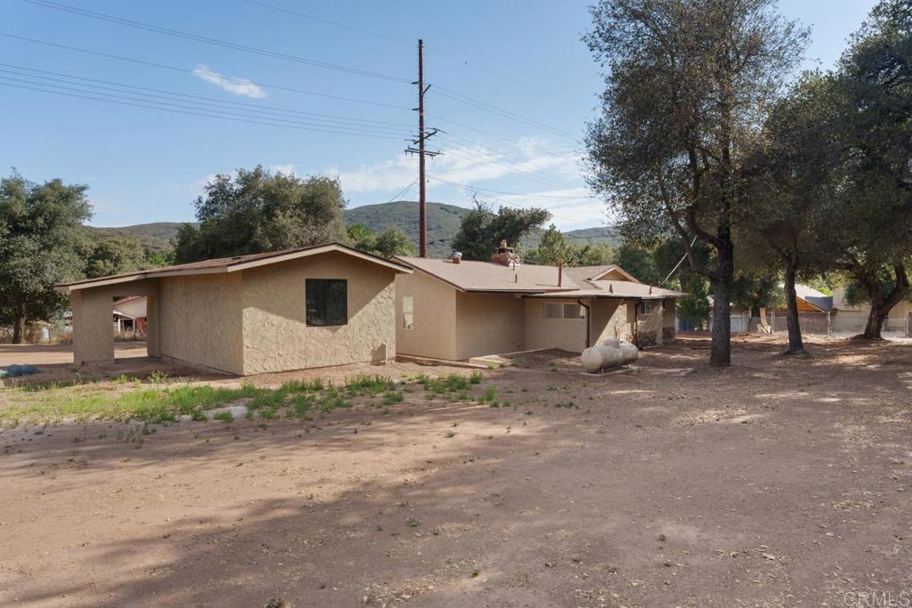 27544 Old Highway 80 Property Photo 6