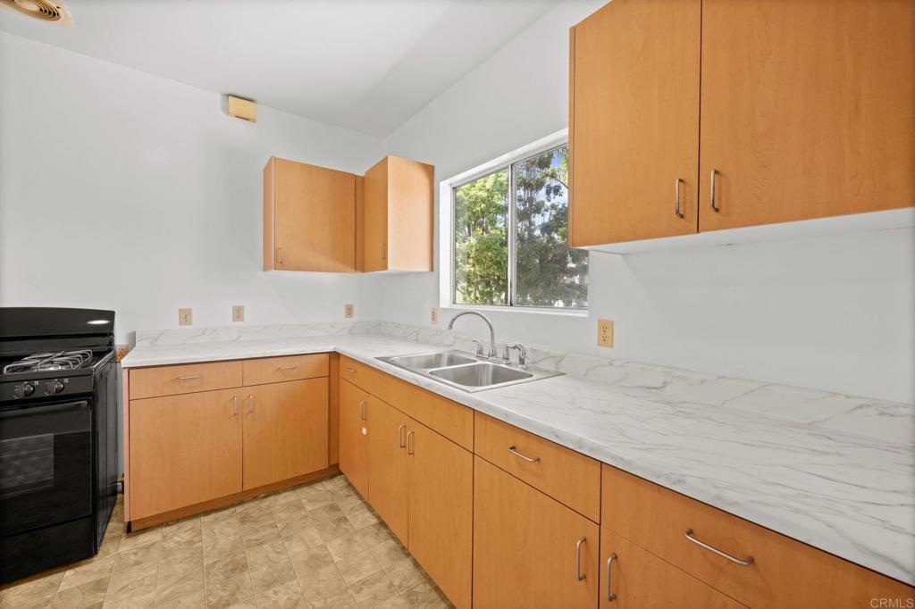 3813 15 Birch Street Property Photo 10