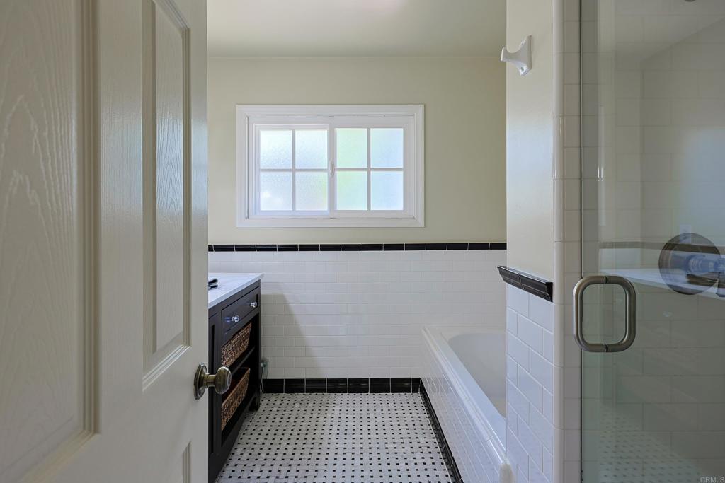 610 Country Club Property Photo 30