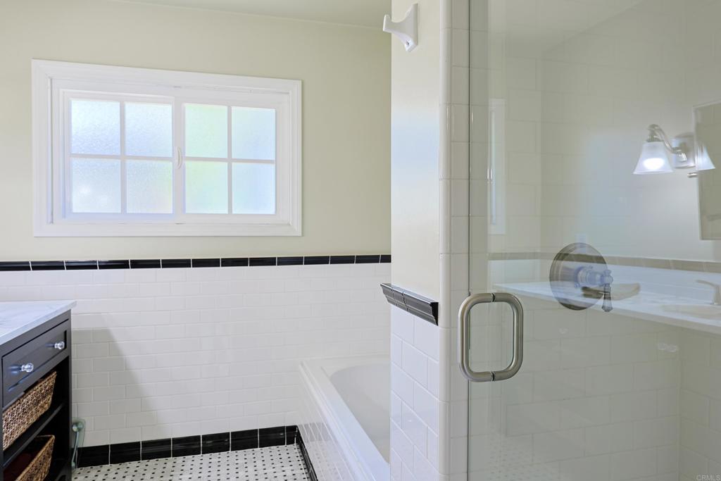 610 Country Club Property Photo 31