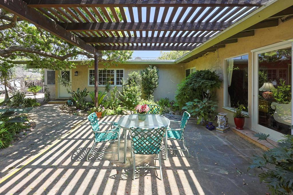 610 Country Club Property Photo 47