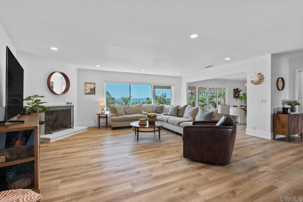 1724 Hacienda Place Property Photo