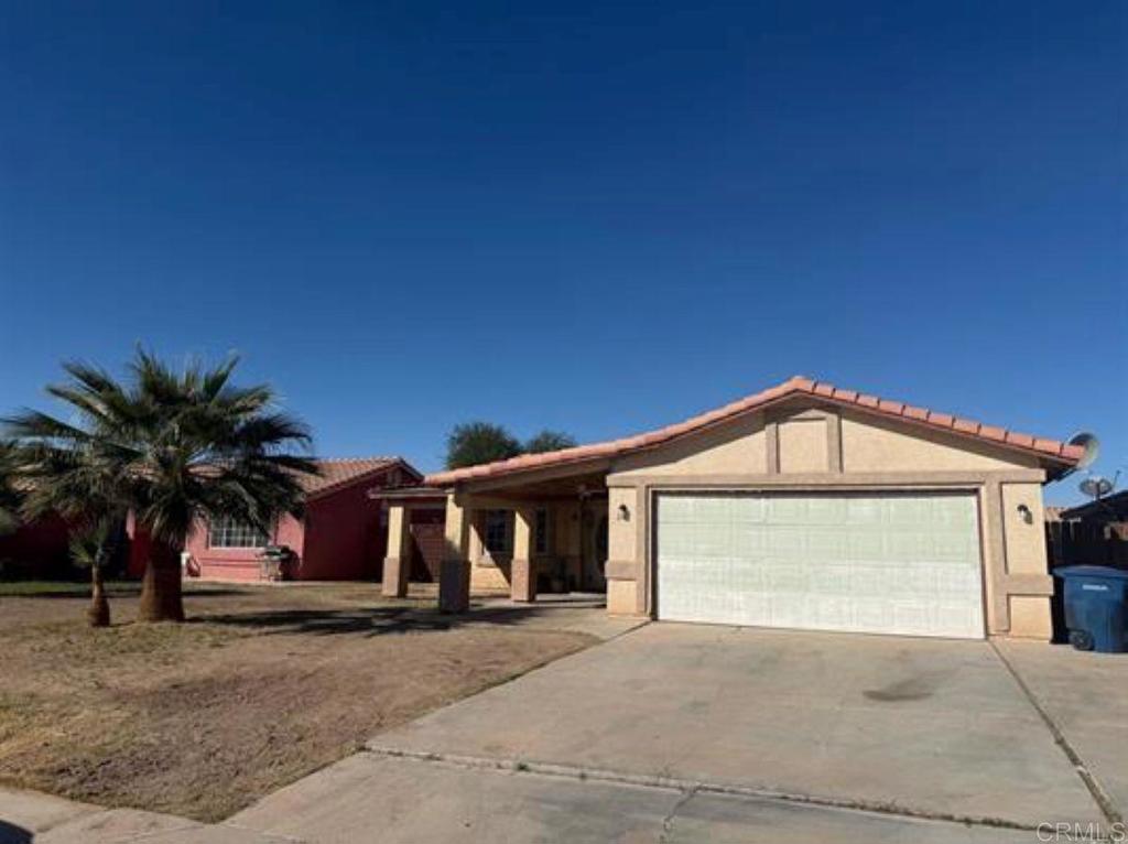 26 W Pheasant Street Property Photo 1