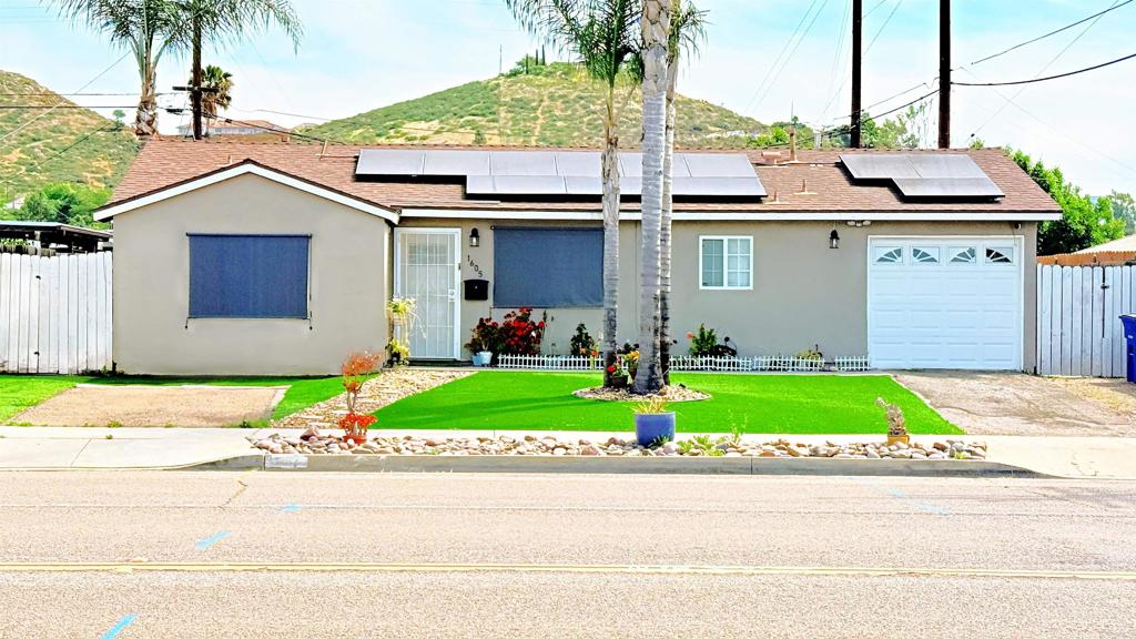 1605 N Mollison Avenue Property Photo 2