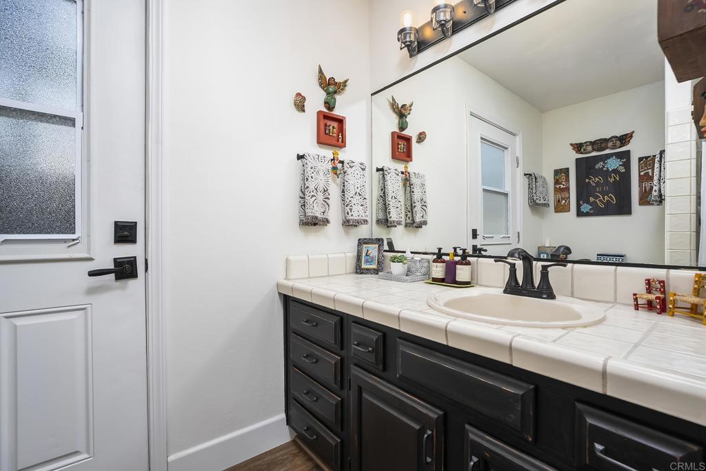 2763 W Victoria Dr Property Photo 40