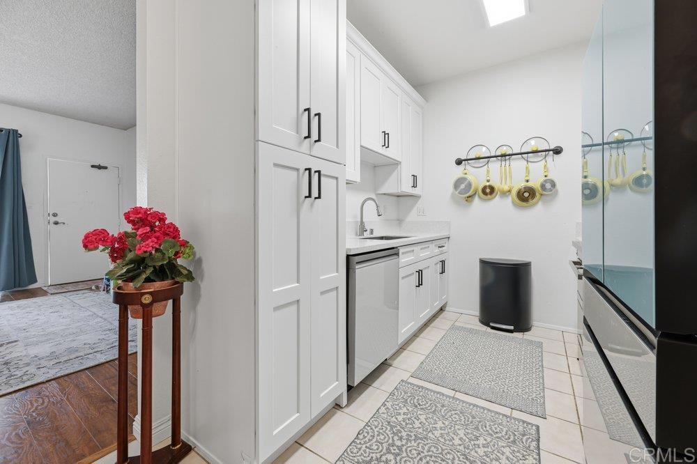 8310 Regents Road 1e Property Photo 2