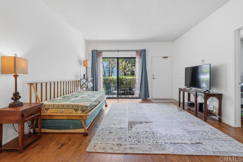 8310 Regents Road 1e Property Photo 5