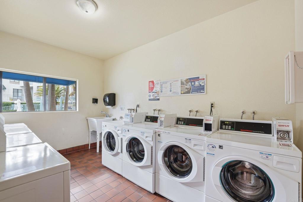 8310 Regents Road 1e Property Photo 30