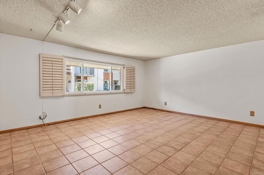 5225 Mount Alifan Drive Property Photo 4