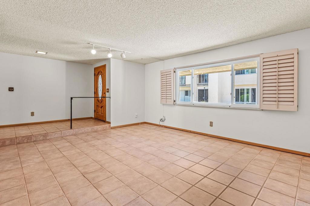 5225 Mount Alifan Drive Property Photo 6
