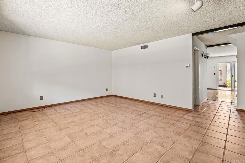 5225 Mount Alifan Drive Property Photo 7