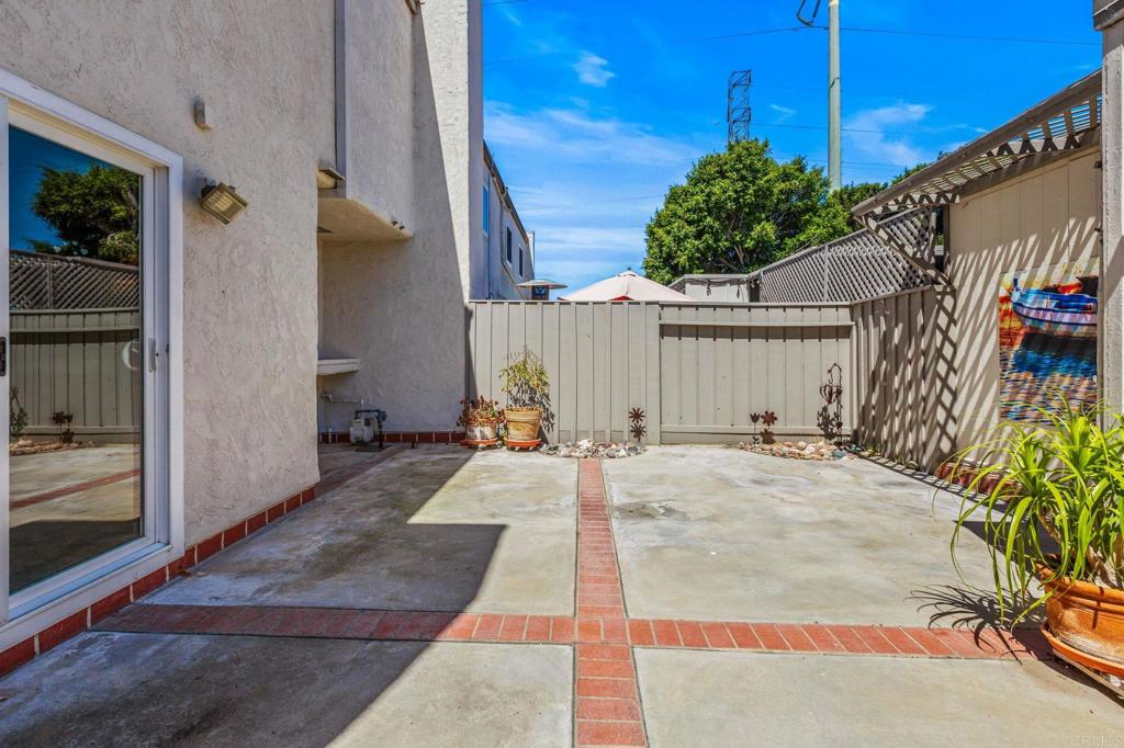 5225 Mount Alifan Drive Property Photo 17