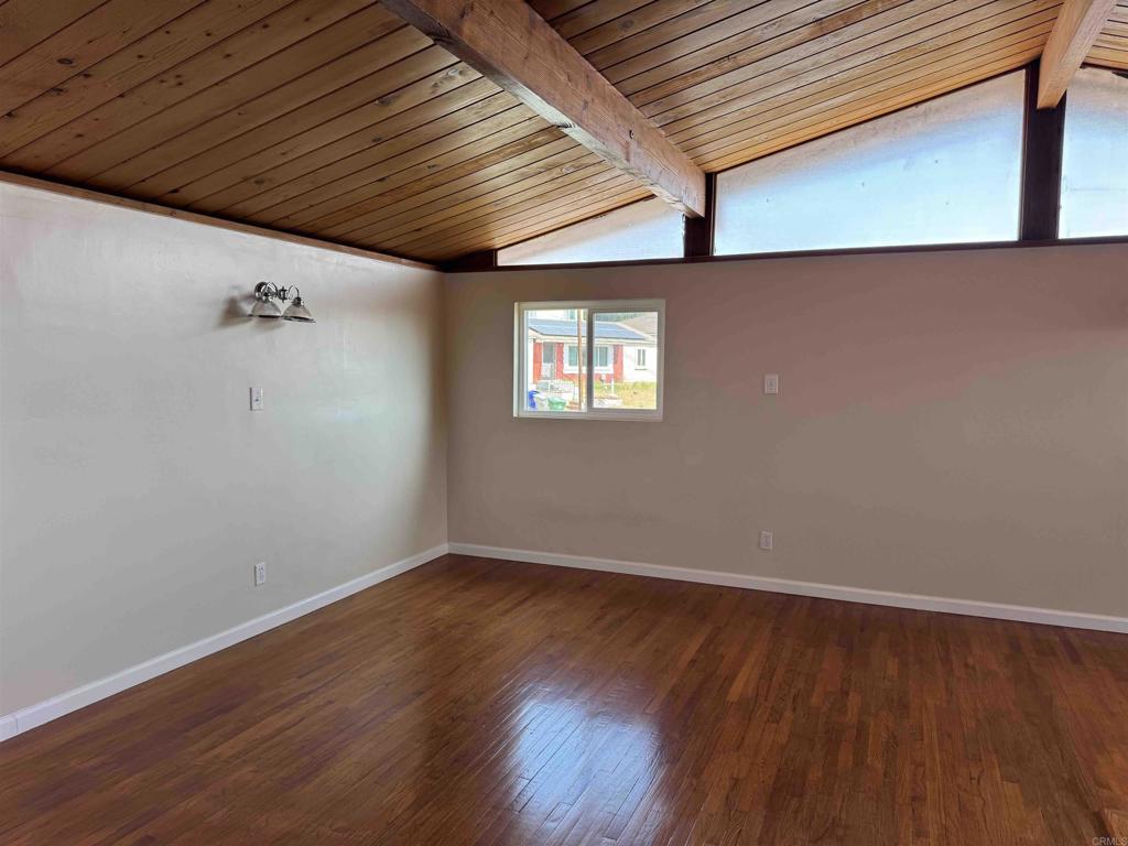 1002 04 Hanover Street Property Photo 9