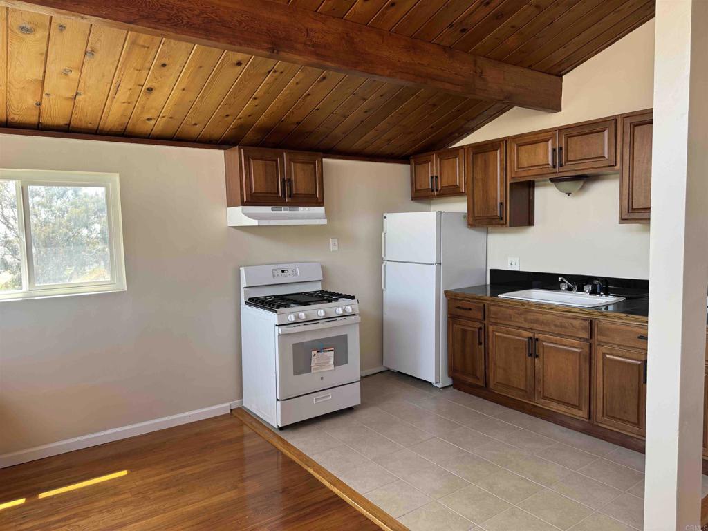 1002 04 Hanover Street Property Photo 11