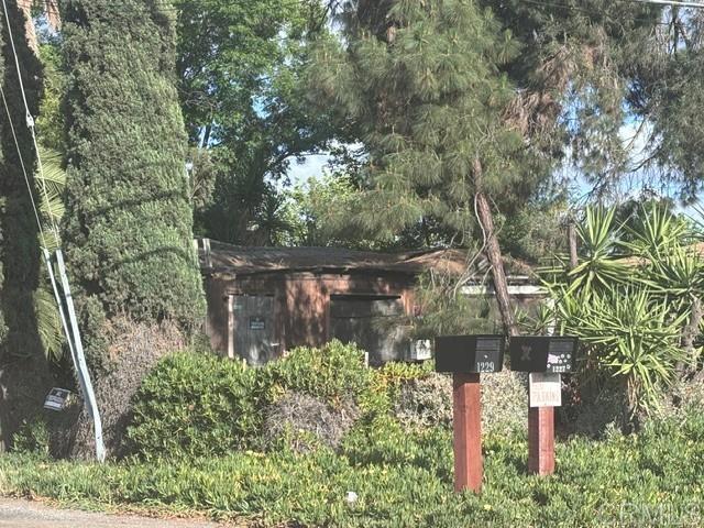 1225 Victor Property Photo 5