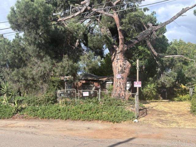 1225 Victor Property Photo 6